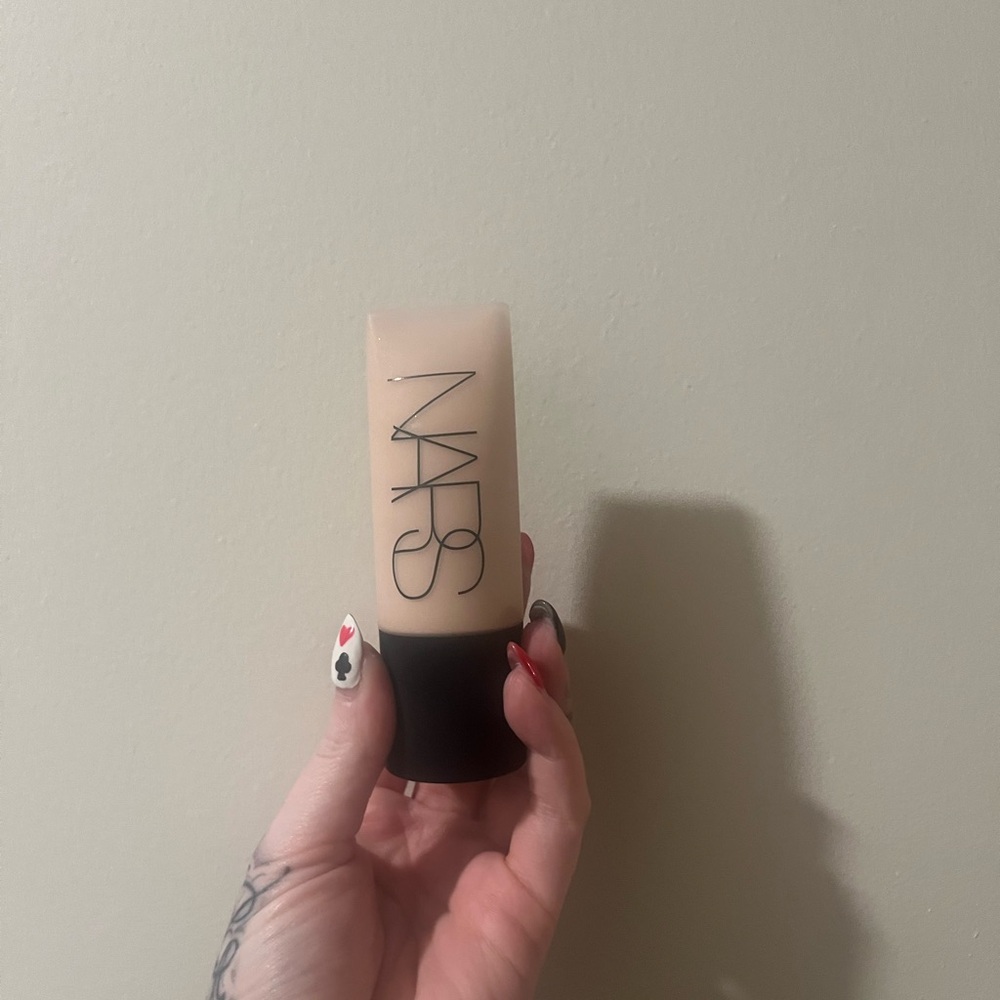 NARS Soft Matte Foundation (shade Yukon 2.5)